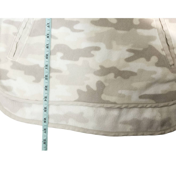 🛍️ Green Tea Cream/Brown Camo Fleece Pullover Womens Size S - Picture 8 of 9